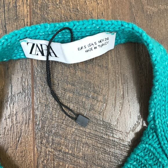 Zara Striped Pink/Teal/White Knit Open Back Halter Crop Top - Picture 3 of 9